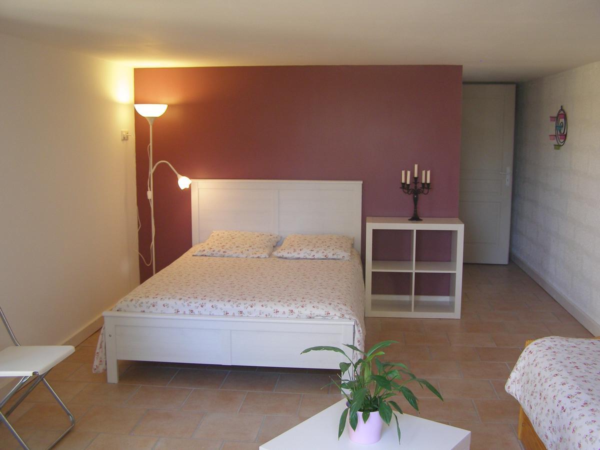 Le Bord De L'Eau Bed and Breakfast Sainte-Terre Εξωτερικό φωτογραφία