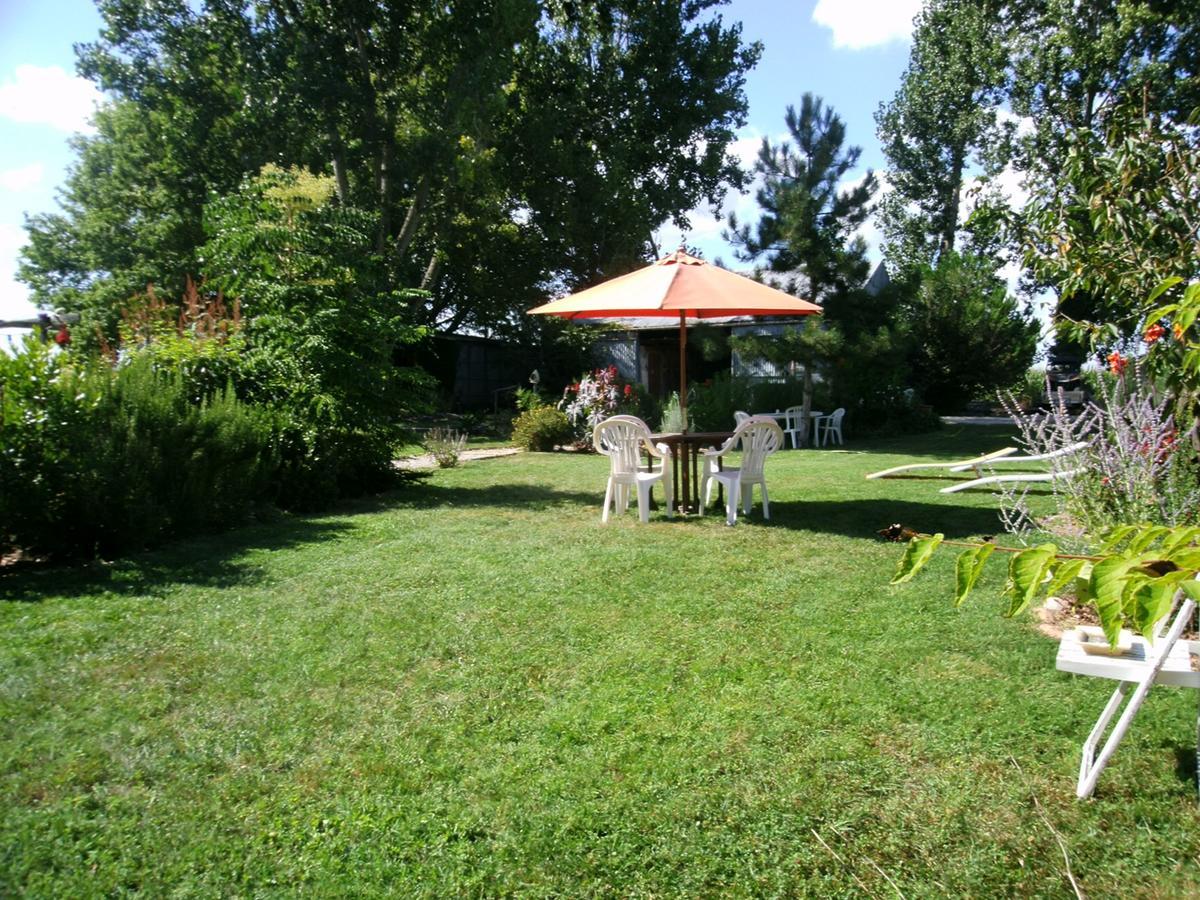 Le Bord De L'Eau Bed and Breakfast Sainte-Terre Εξωτερικό φωτογραφία