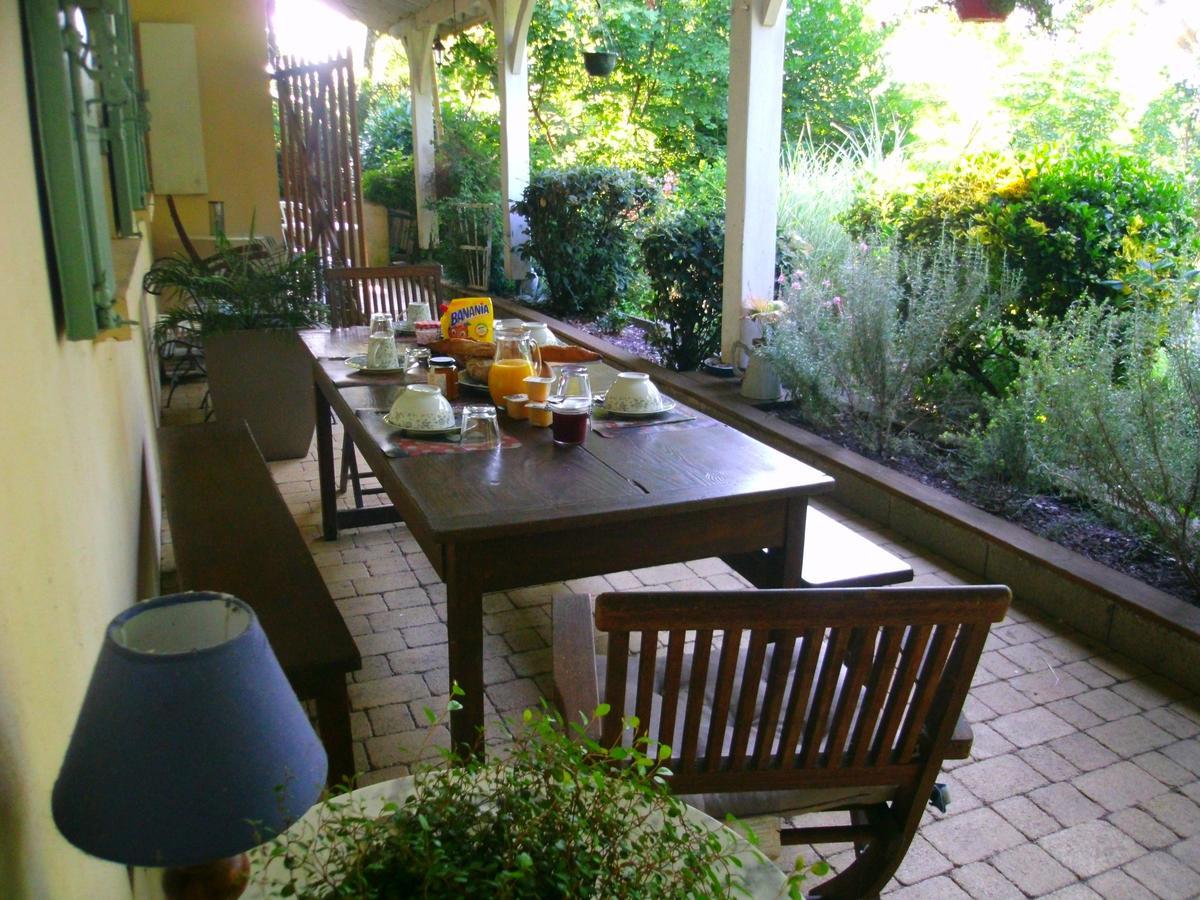 Le Bord De L'Eau Bed and Breakfast Sainte-Terre Εξωτερικό φωτογραφία